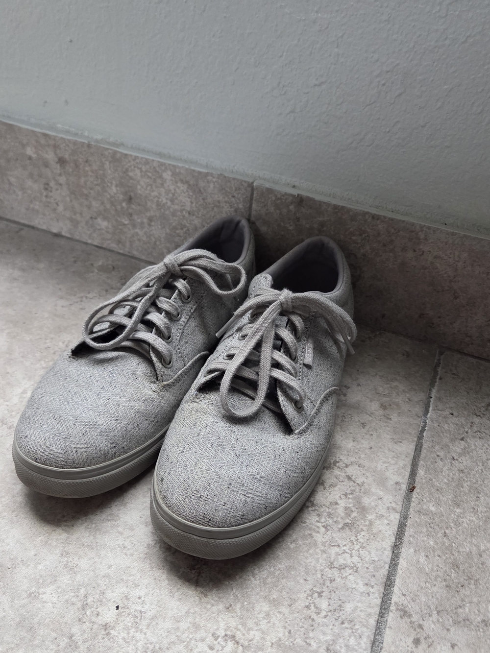 Vans Women’s Light Gray Canvas Low-Top Sneakers